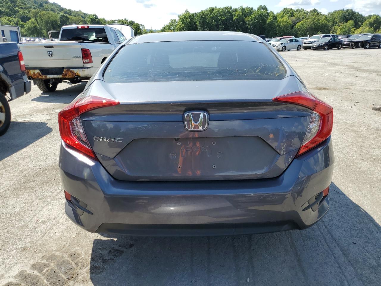 2018 Honda Civic Lx VIN: 2HGFC2F55JH605310 Lot: 68679284