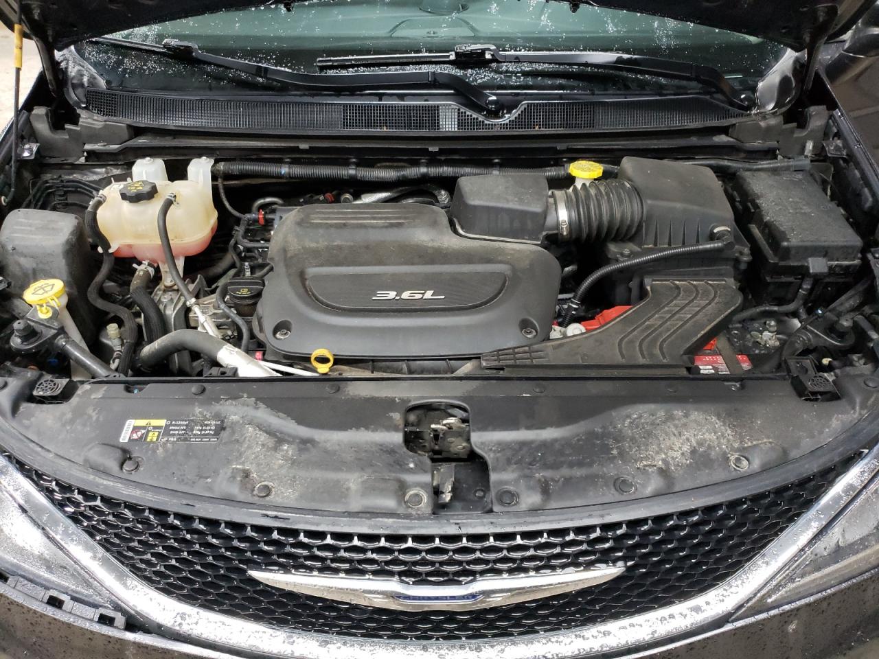 2017 Chrysler Pacifica Touring L VIN: 2C4RC1BG5HR587523 Lot: 69212614