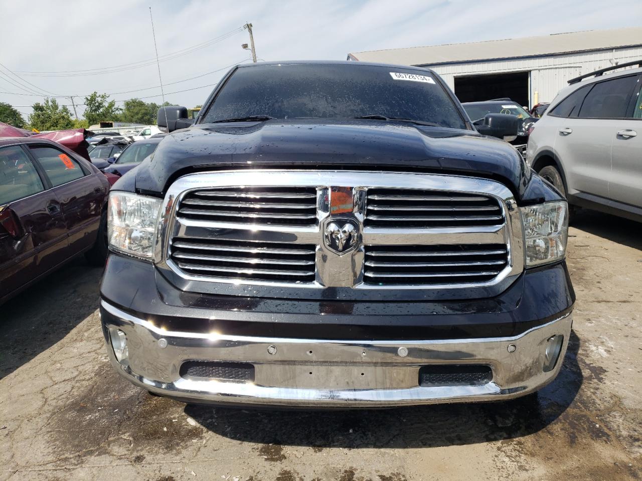 1C6RR7GT1JS172900 2018 Ram 1500 Slt