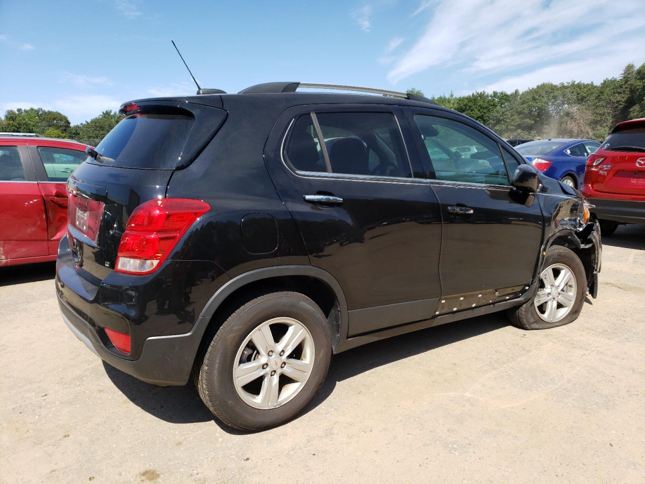 KL7CJPSB4LB005578 Chevrolet Trax 1LT 3