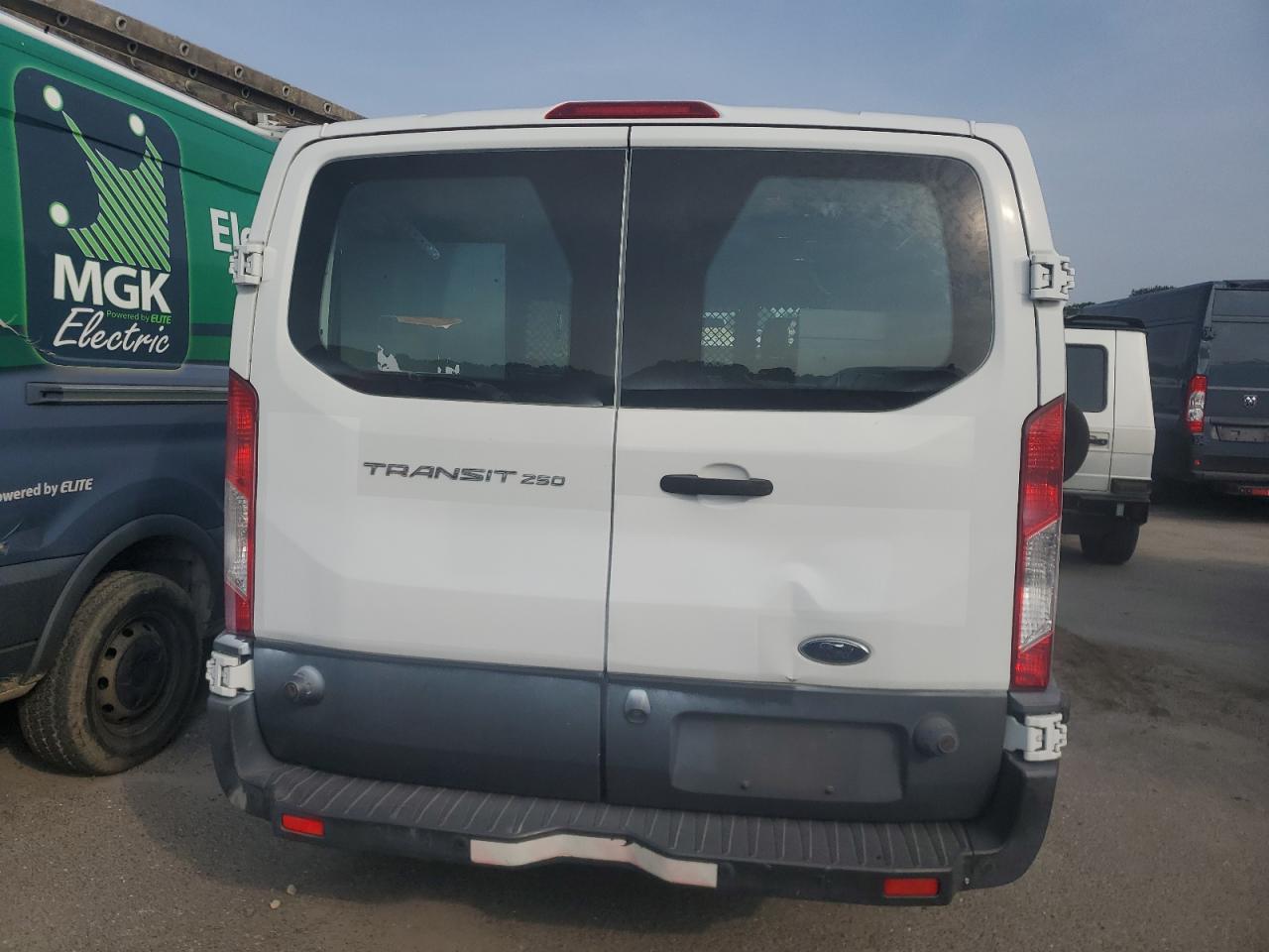 2015 Ford Transit T-250 VIN: 1FTNR2ZMXFKA99565 Lot: 66111644