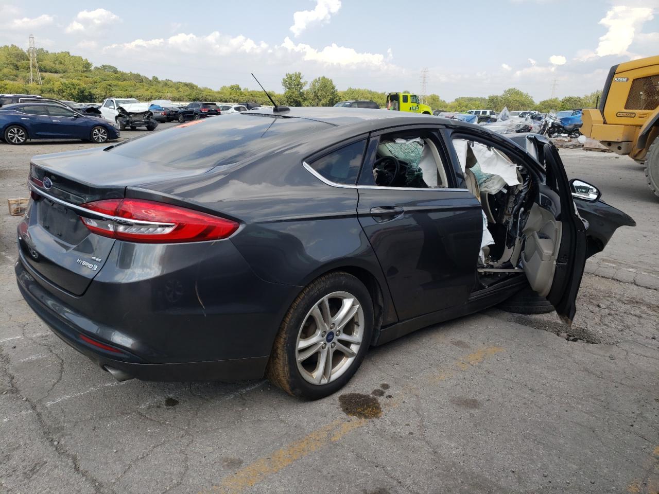 VIN 3FA6P0LU5JR274757 2018 FORD FUSION no.3