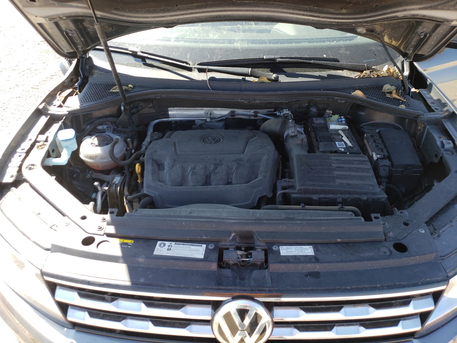 3VV2B7AX2JM025523 2018 Volkswagen Tiguan Se