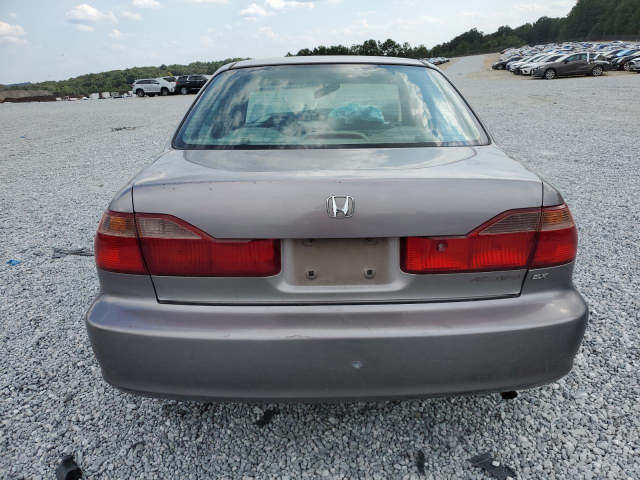 1HGCG565XYA085073 2000 Honda Accord Ex