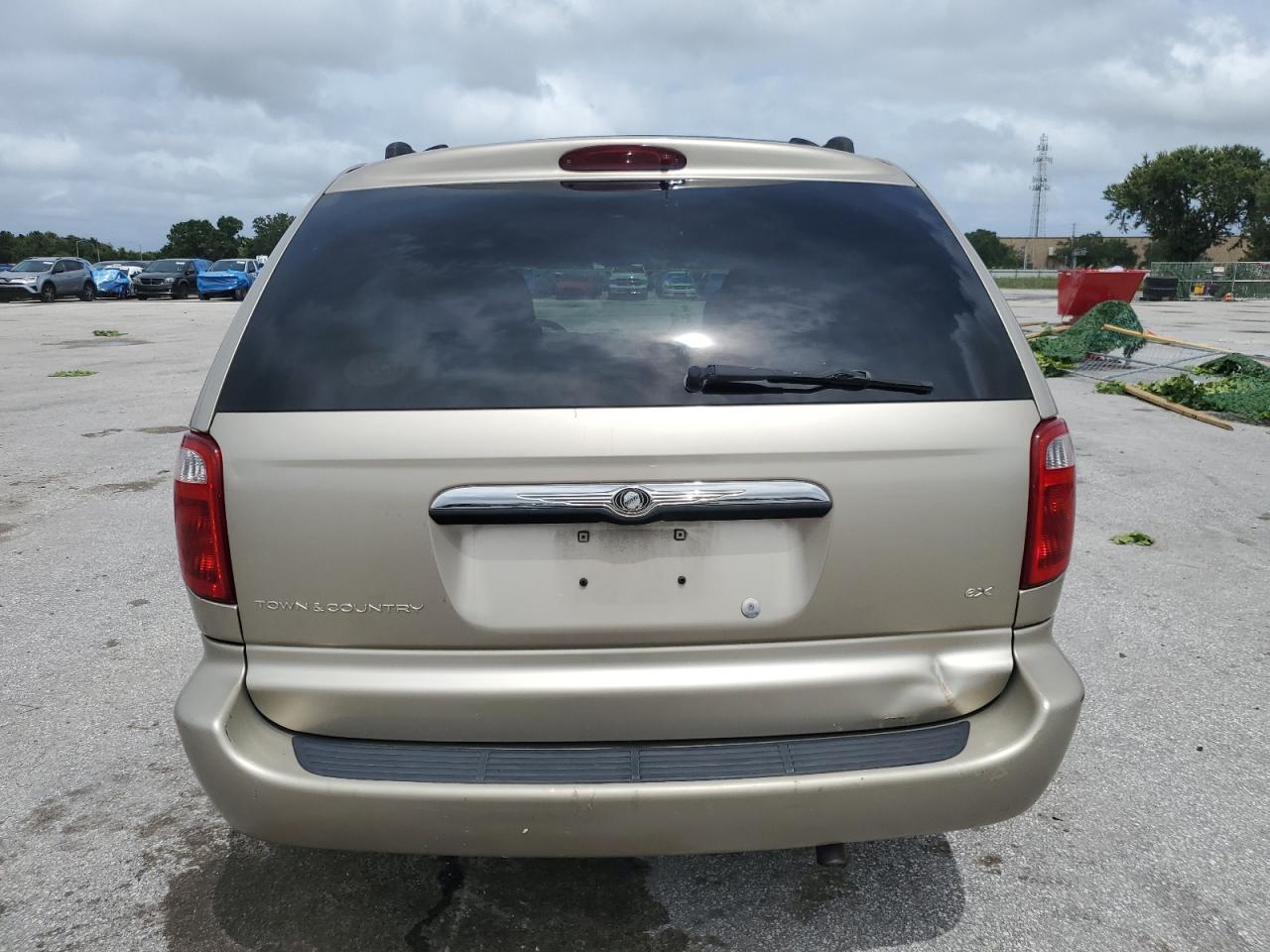 2002 Chrysler Town & Country Ex VIN: 2C8GP74L32R761958 Lot: 66116744