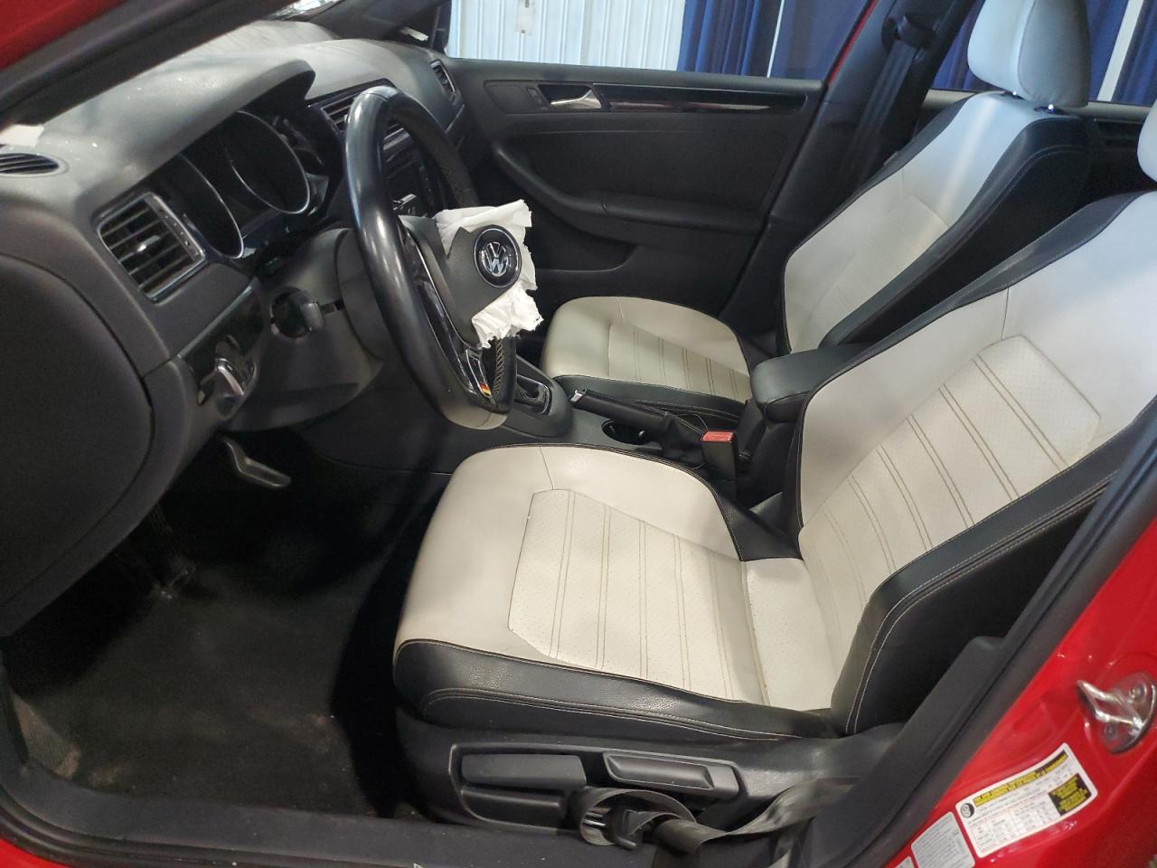 2015 Volkswagen Jetta - Image 7