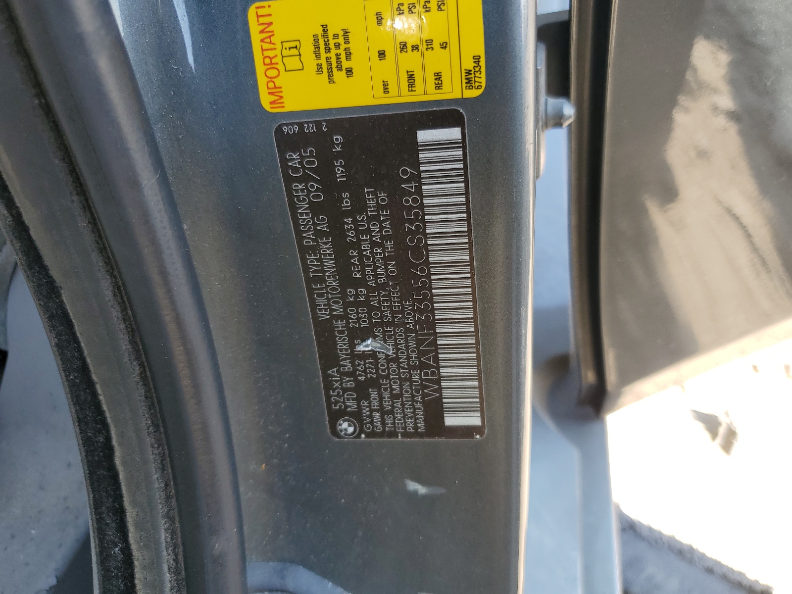 WBANF33556CS35849 2006 BMW 525 Xi