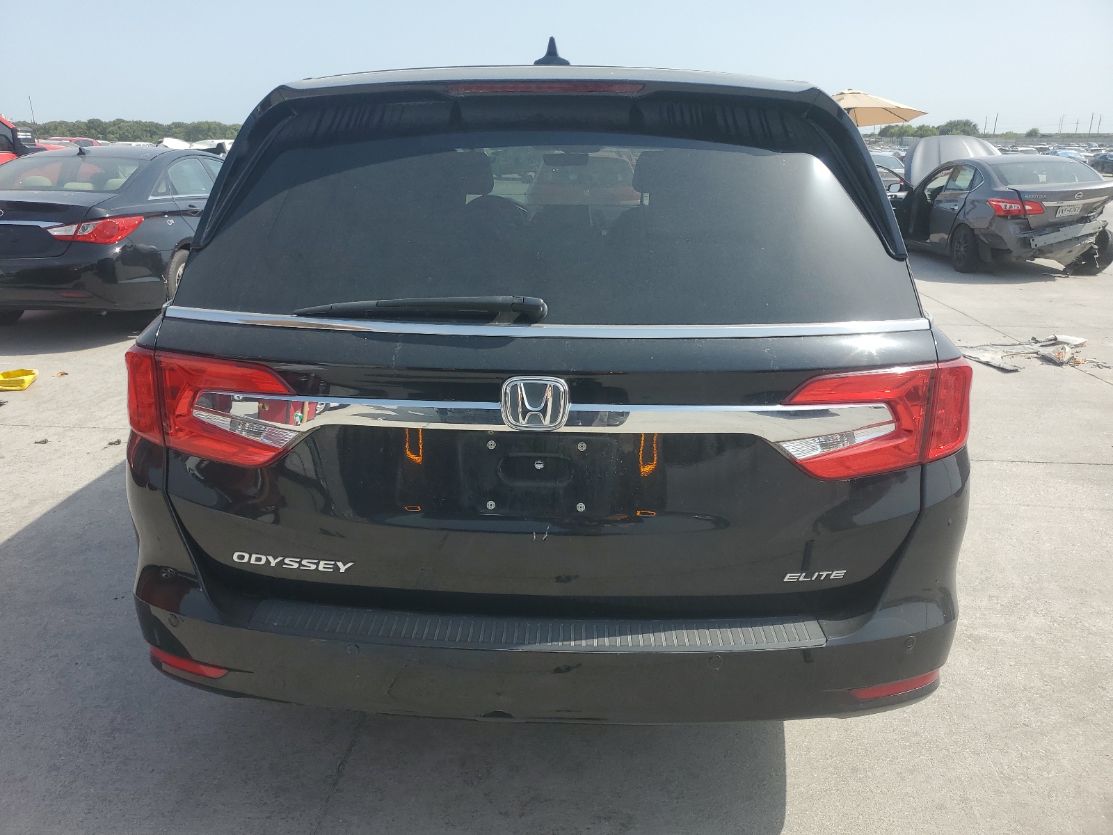 5FNRL6H97JB018180 2018 Honda Odyssey Elite