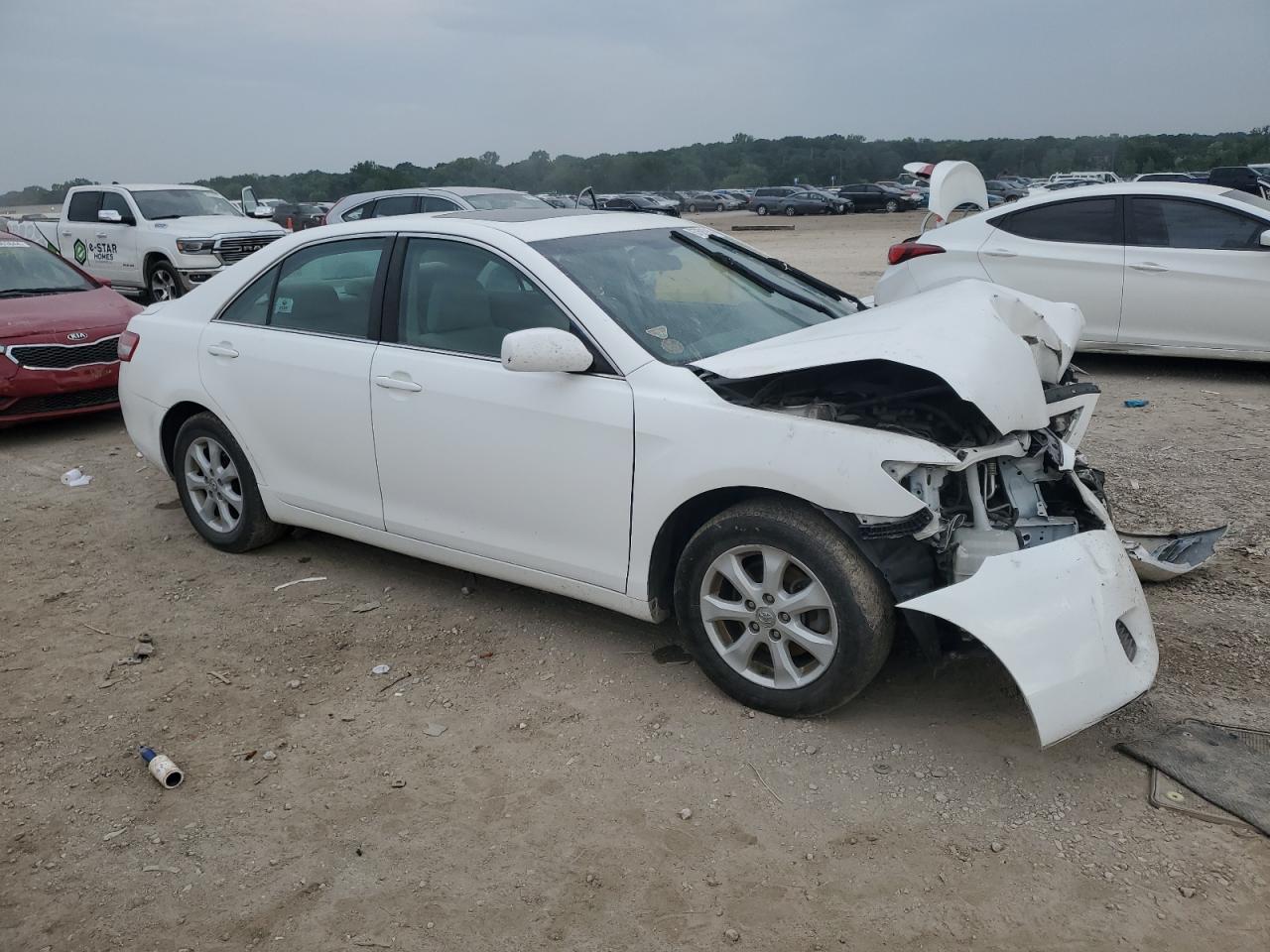 2011 Toyota Camry - Image 4
