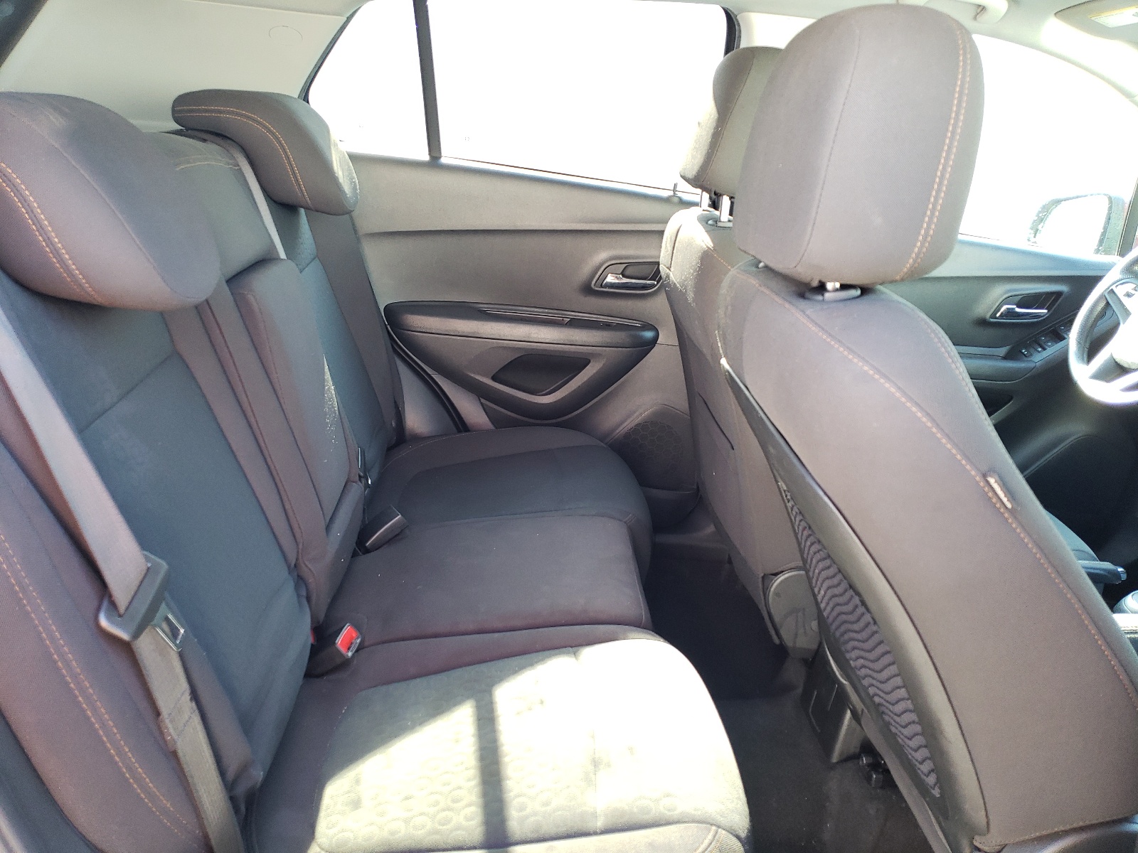 KL7CJKSB9MB332238 2021 Chevrolet Trax Ls