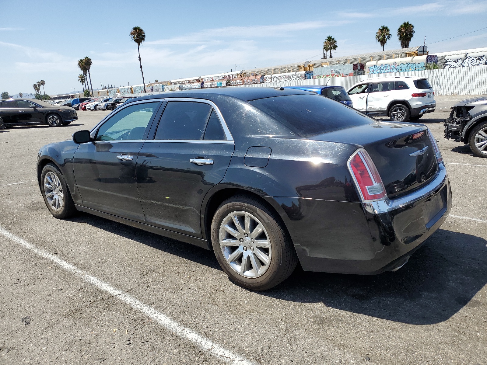 2013 Chrysler 300C vin: 2C3CCAET3DH523726