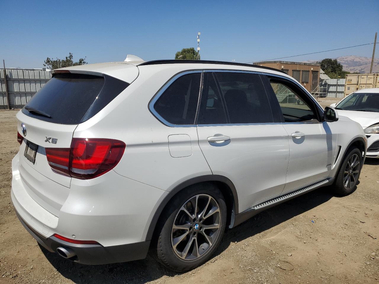 VIN 5UXKR0C53F0K69848 2015 BMW X5 no.3