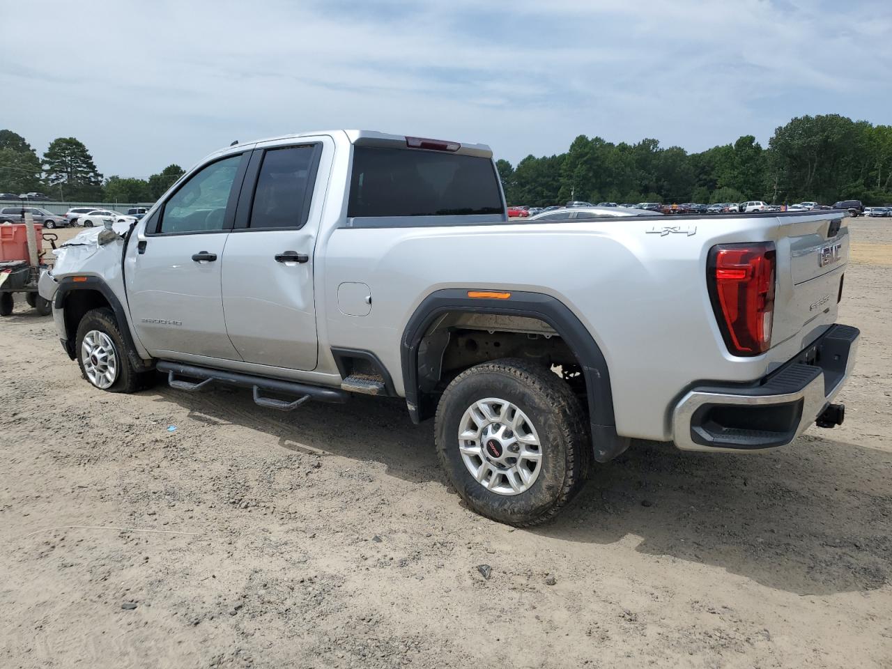 VIN 1GT59LE72PF108811 2023 GMC SIERRA no.2