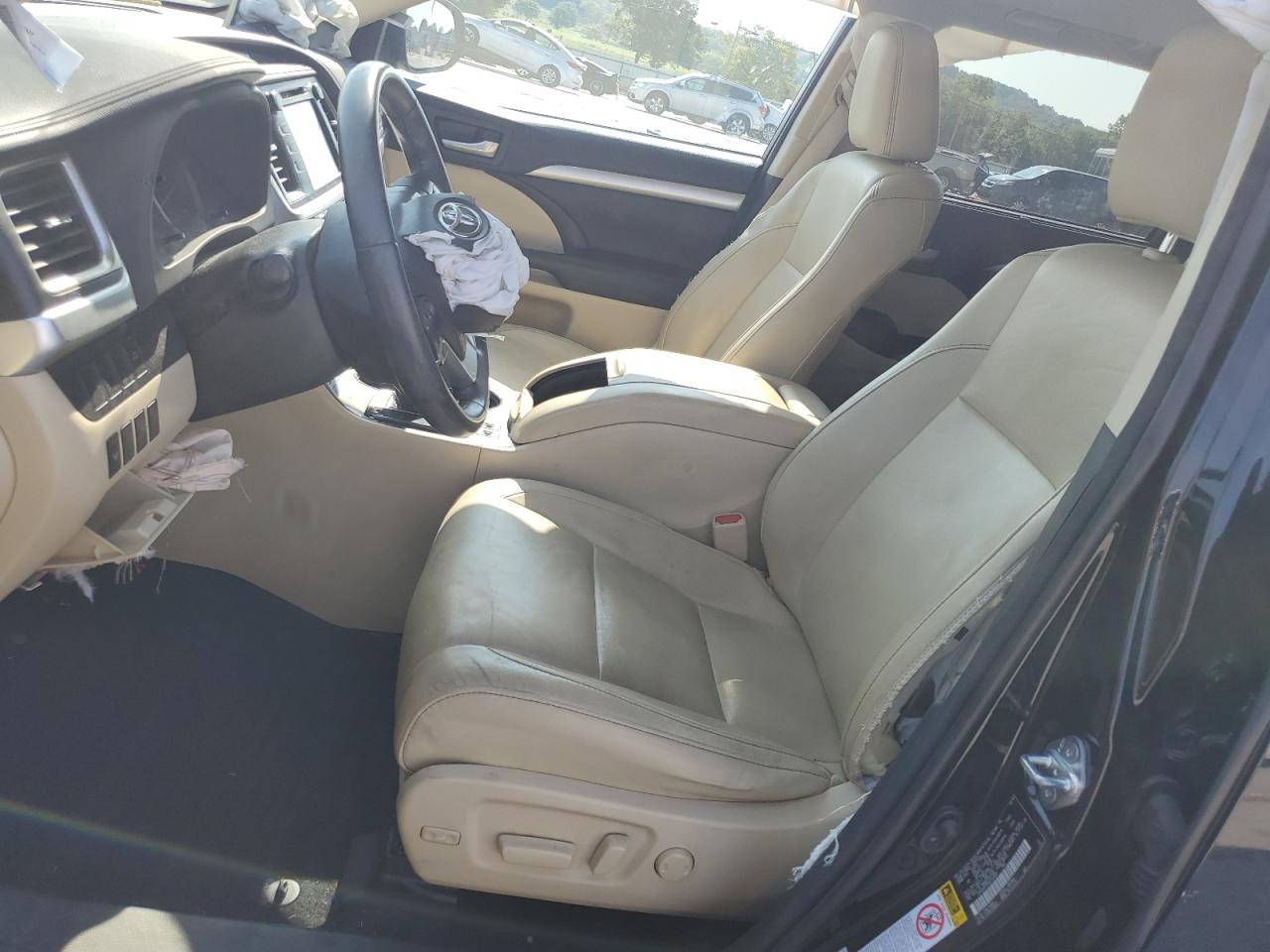 2016 Toyota Highlander Xle VIN: 5TDJKRFHXGS302287 Lot: 65829984