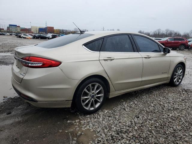 Седани FORD FUSION 2017 Золотий