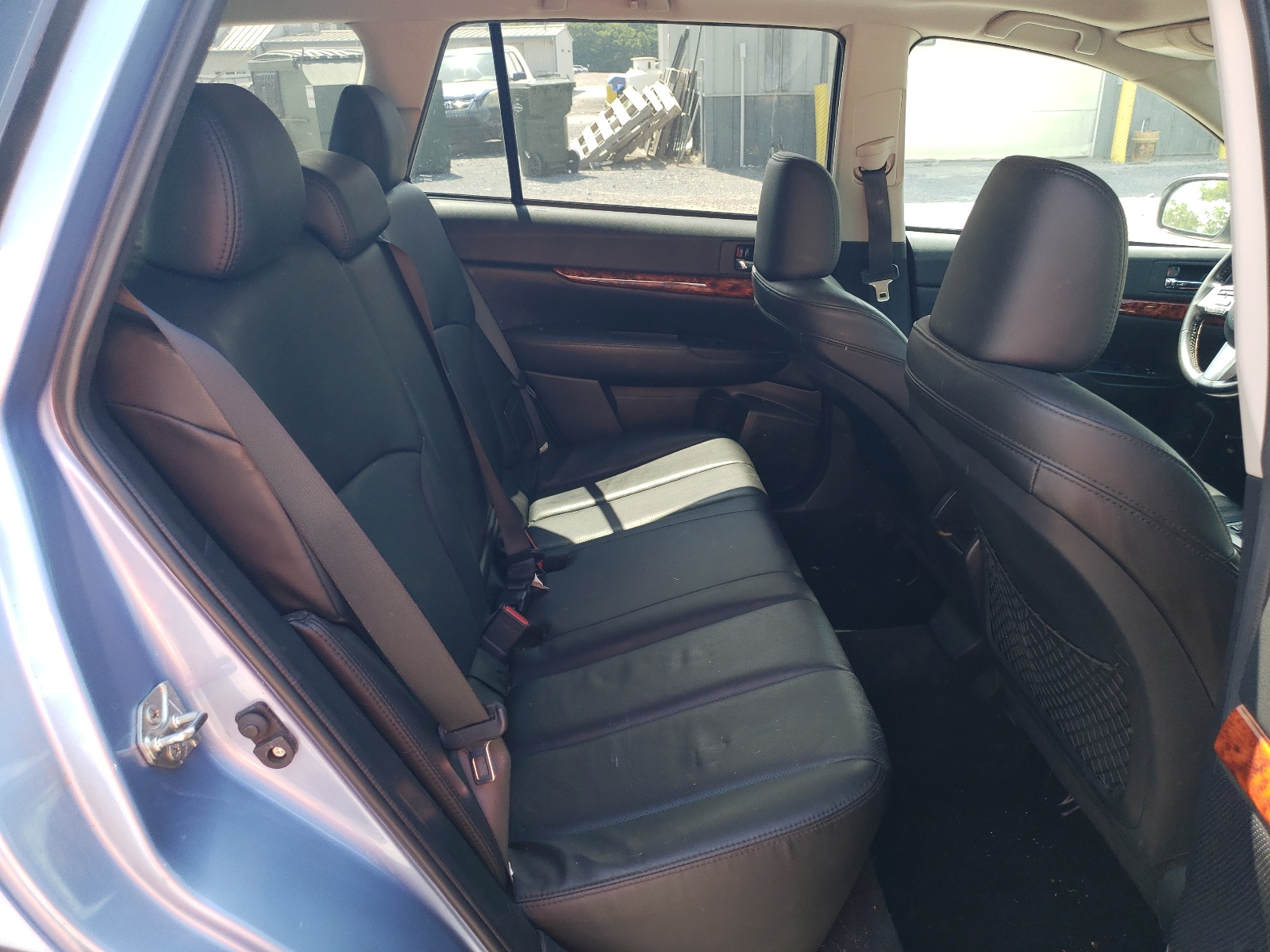 4S4BRBKCXB3378860 2011 Subaru Outback 2.5I Limited