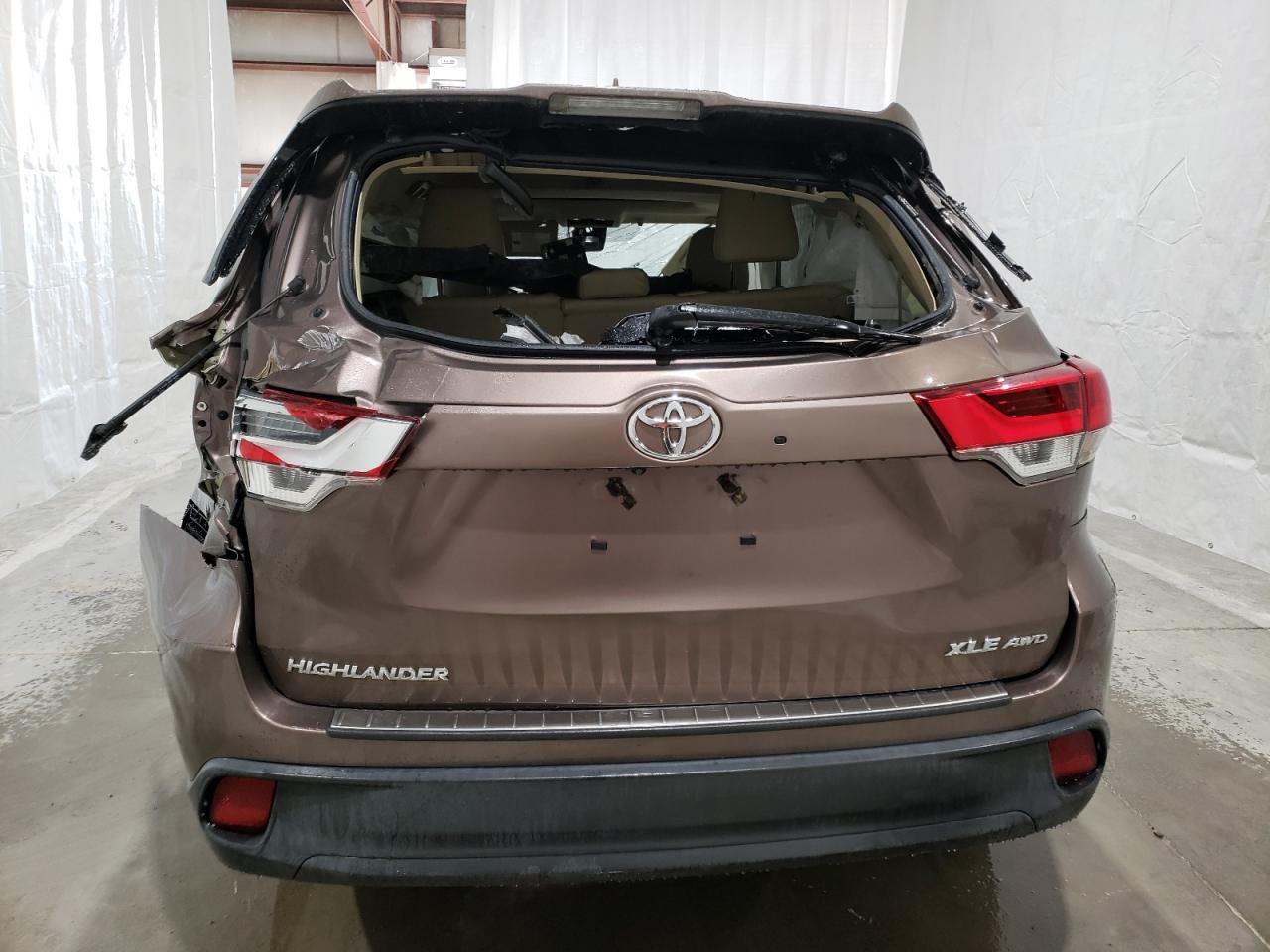 2019 Toyota Highlander Se VIN: 5TDJZRFH5KS966050 Lot: 68117244