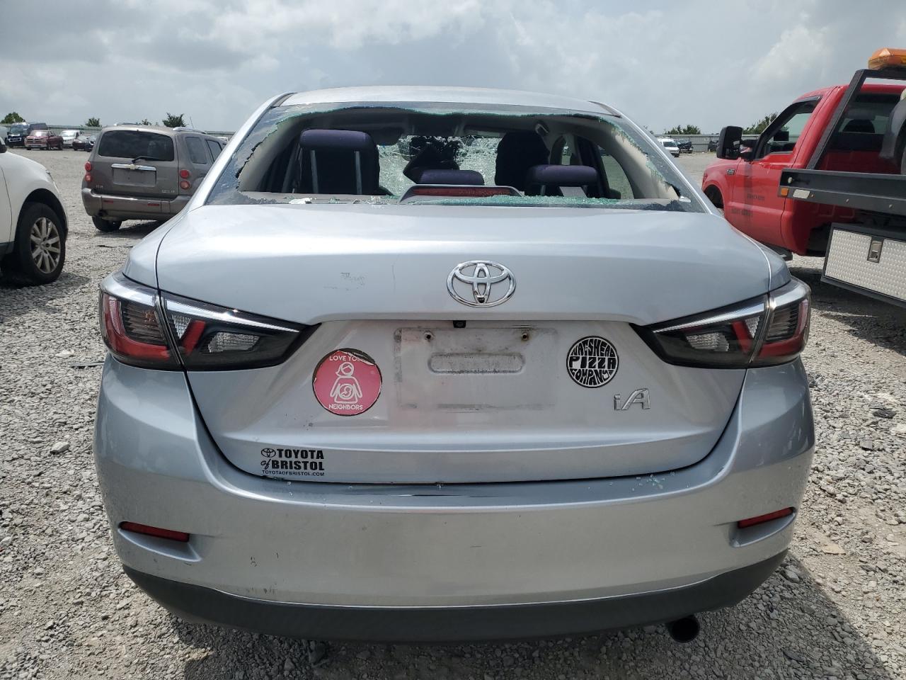 2017 Toyota Yaris - Image 6