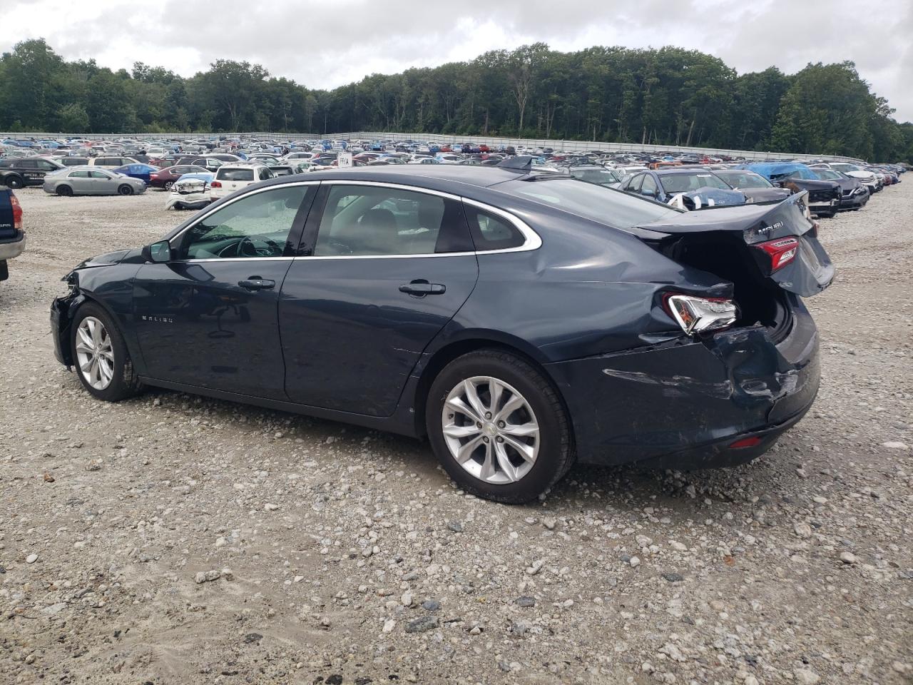 1G1ZD5ST3KF200802 2019 CHEVROLET MALIBU - Image 2