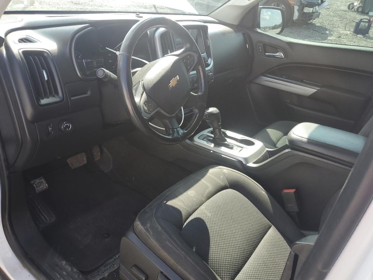 2017 Chevrolet Colorado - Image 8