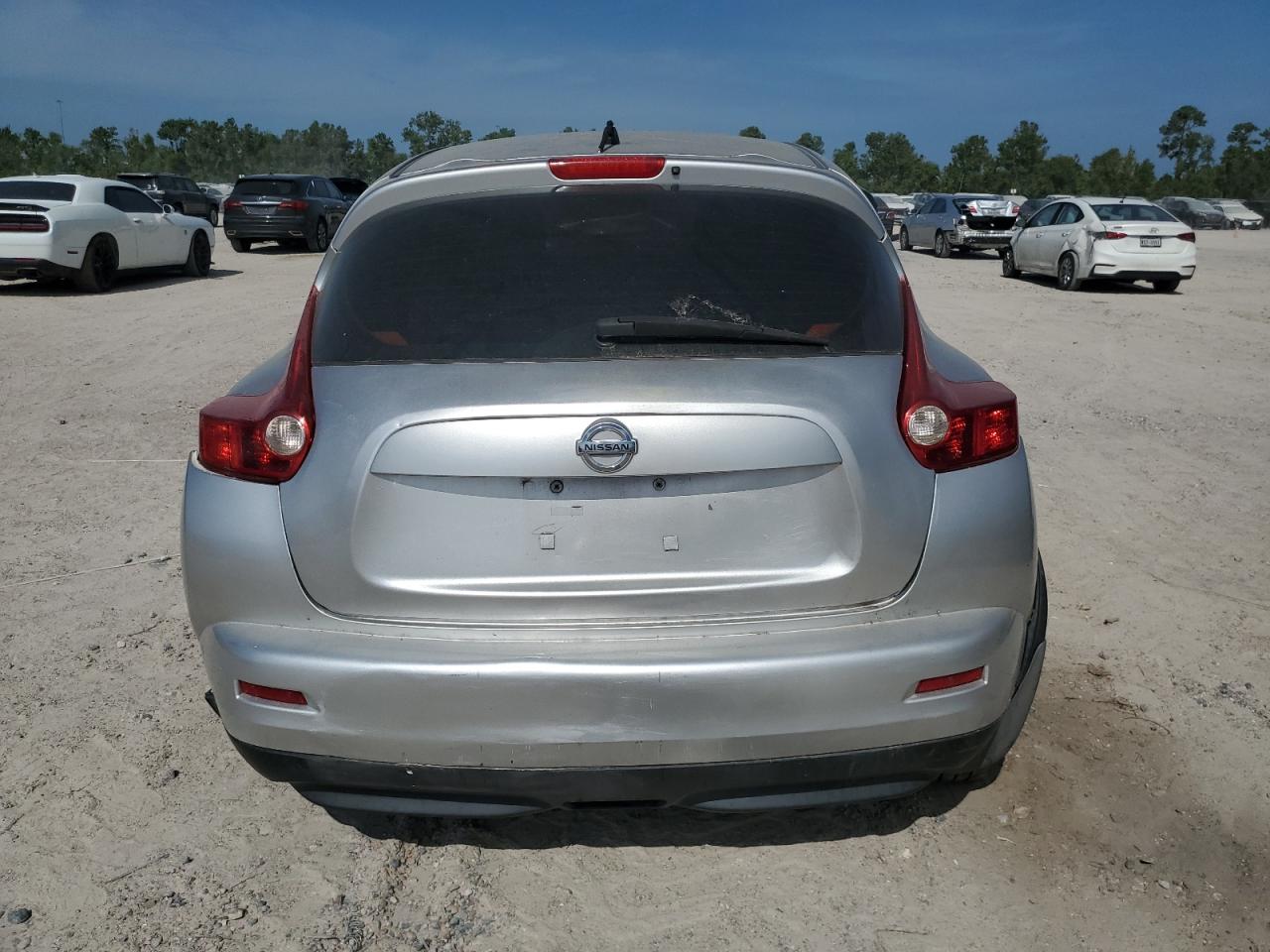 2011 Nissan Juke S VIN: JN8AF5MRXBT020898 Lot: 67880194