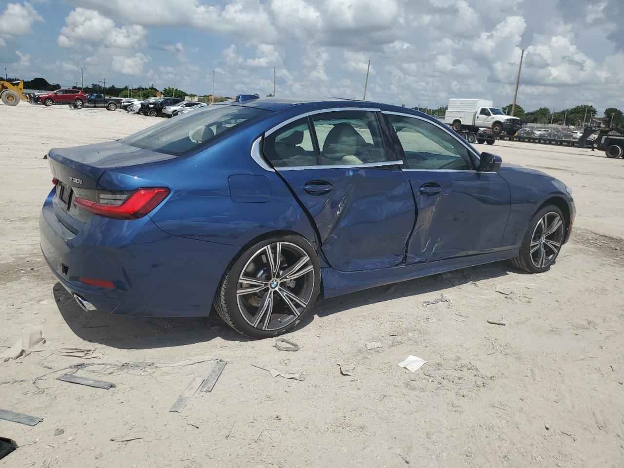 3MW69FF03R8E23818 2024 BMW 330I