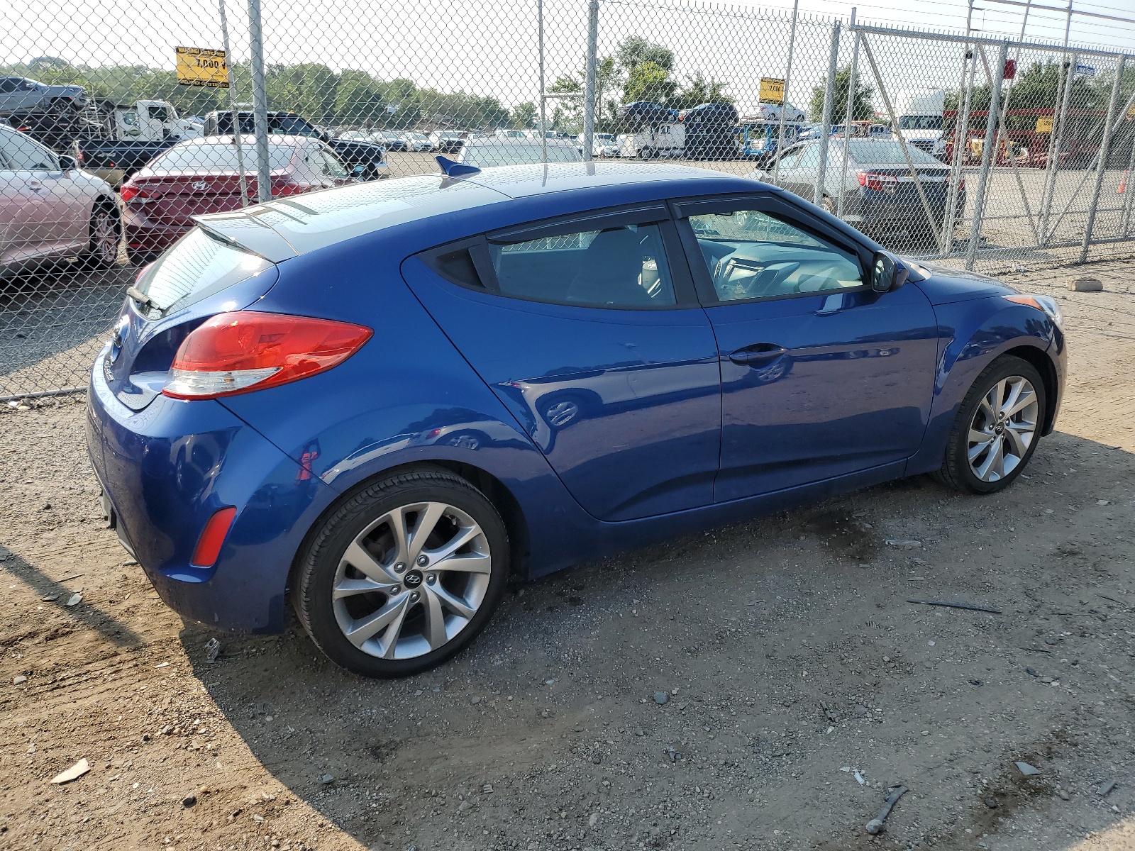 2016 Hyundai Veloster vin: KMHTC6AD4GU262613