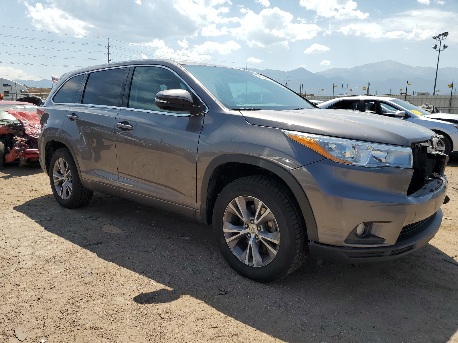 2015 Toyota Highlander Le vin: 5TDBKRFH3FS206133