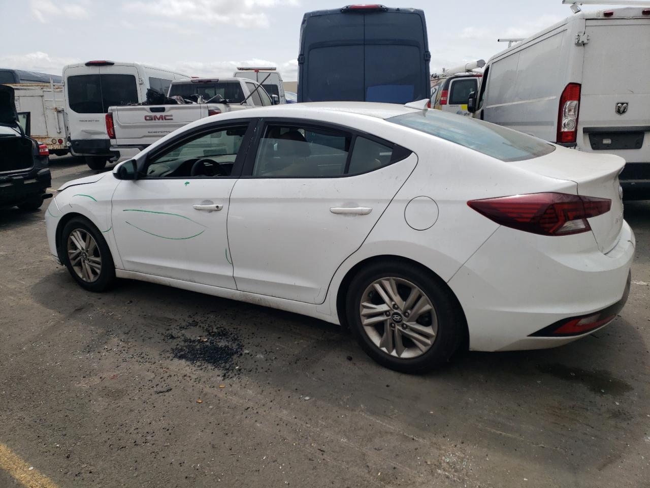 5NPD84LFXKH409100 2019 HYUNDAI ELANTRA - Image 2