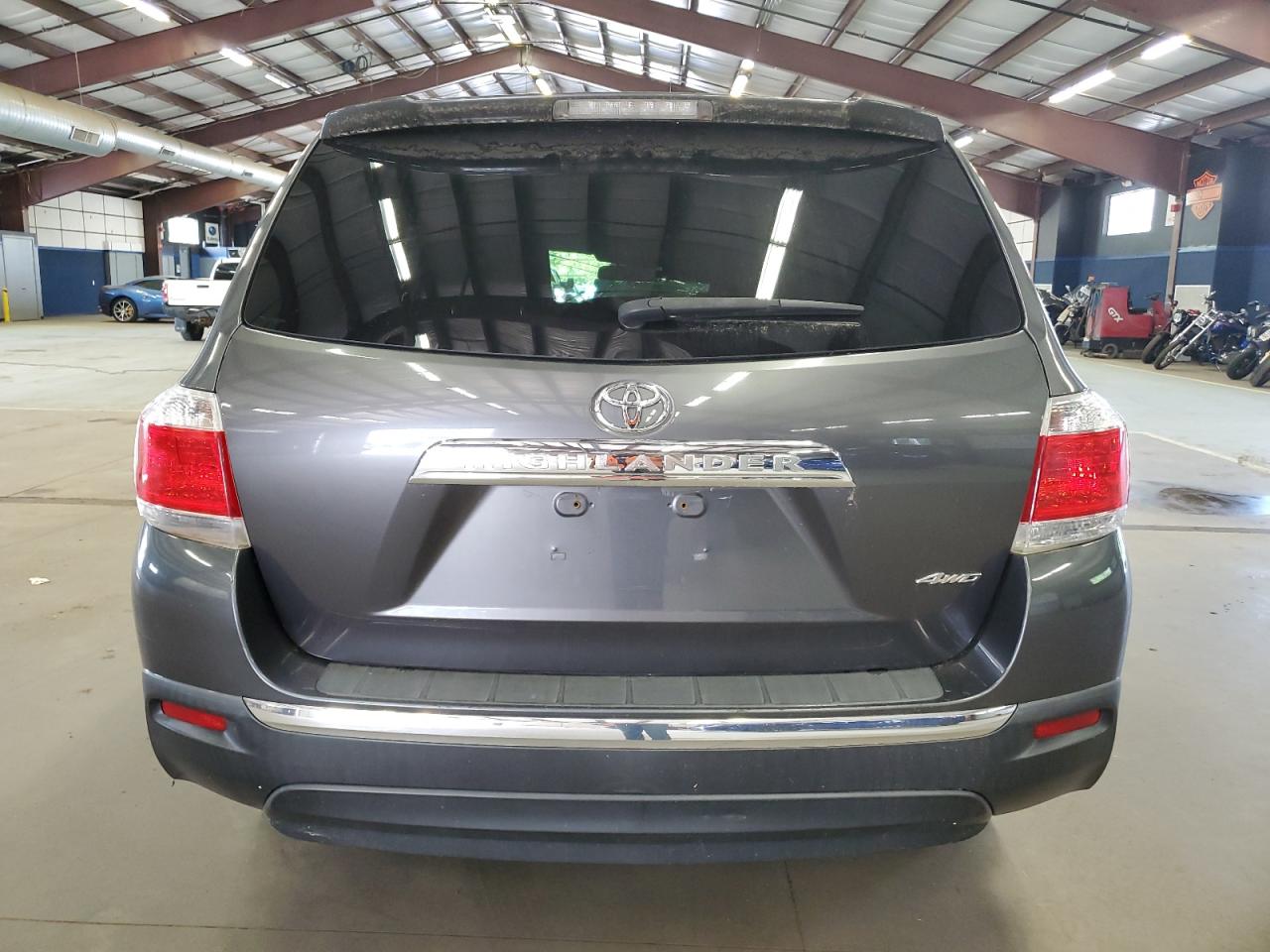 5TDBK3EH2CS109841 2012 Toyota Highlander Base