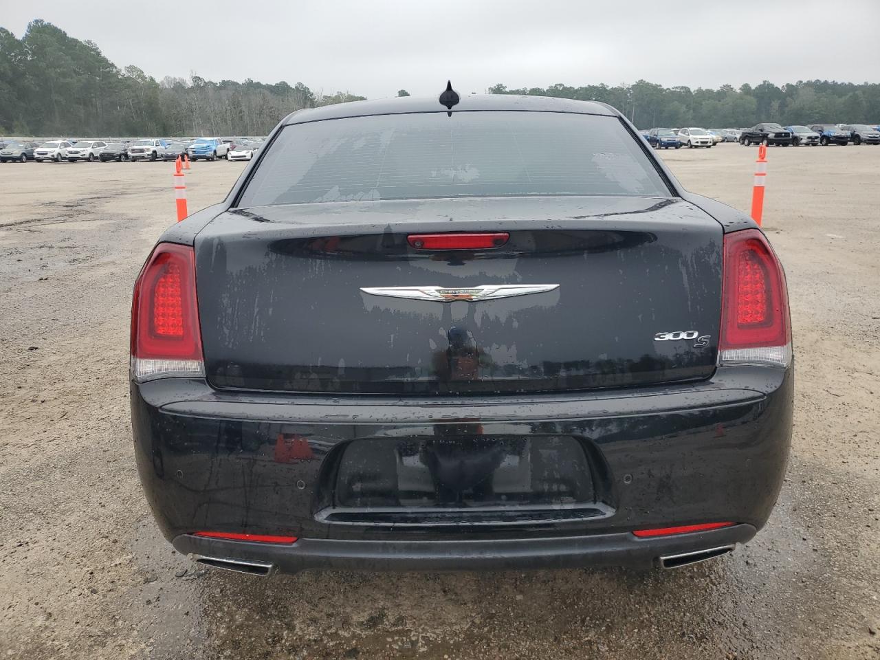 2C3CCABG4JH291897 2018 Chrysler 300 S