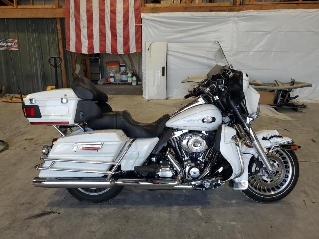 2013 Harley-Davidson Flhtcu Ultra Classic Electra Glide продається в Sikeston, MO - Front End