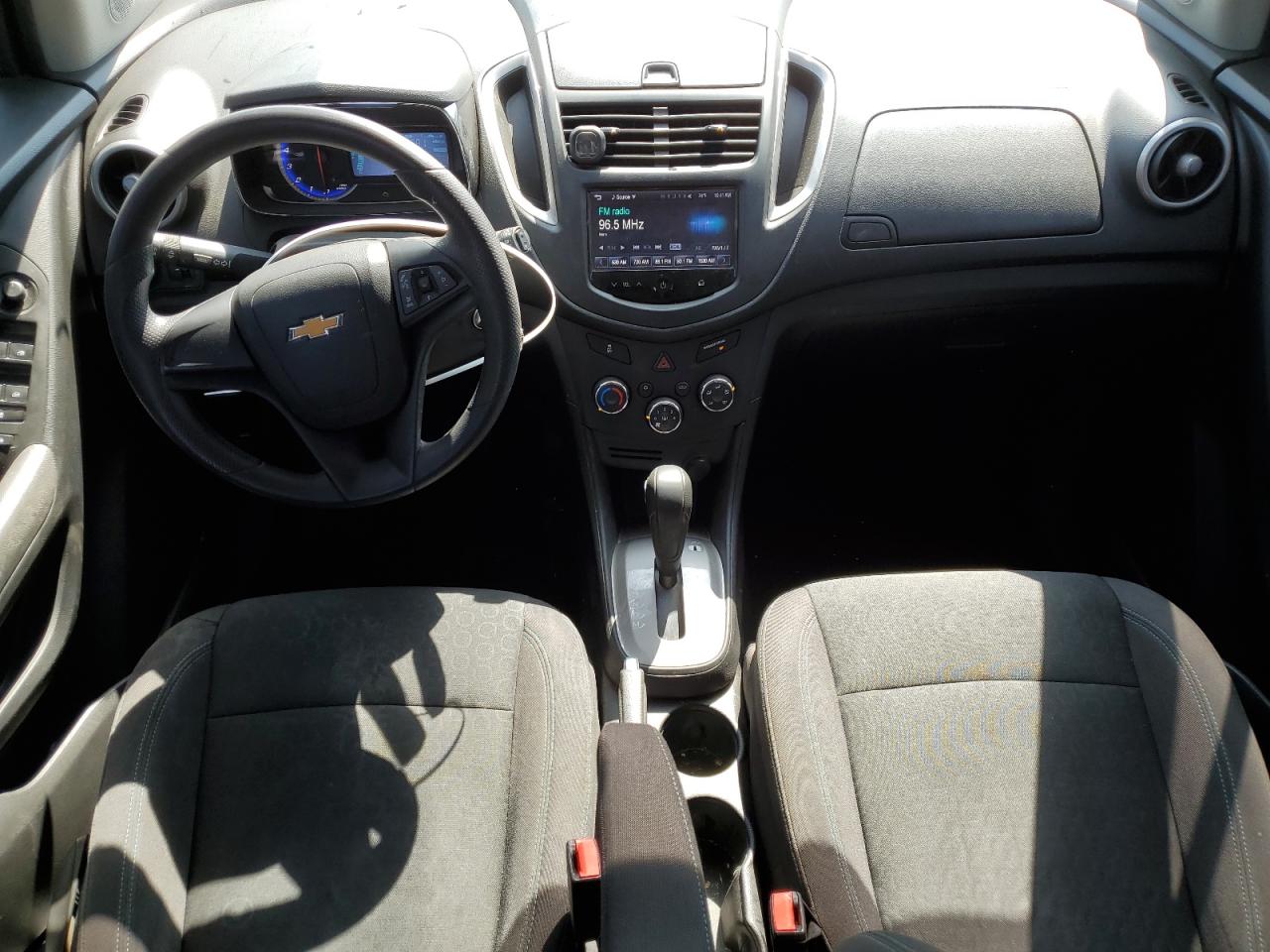 2016 Chevrolet Trax Ls VIN: KL7CJKSB1GB647426 Lot: 66585444