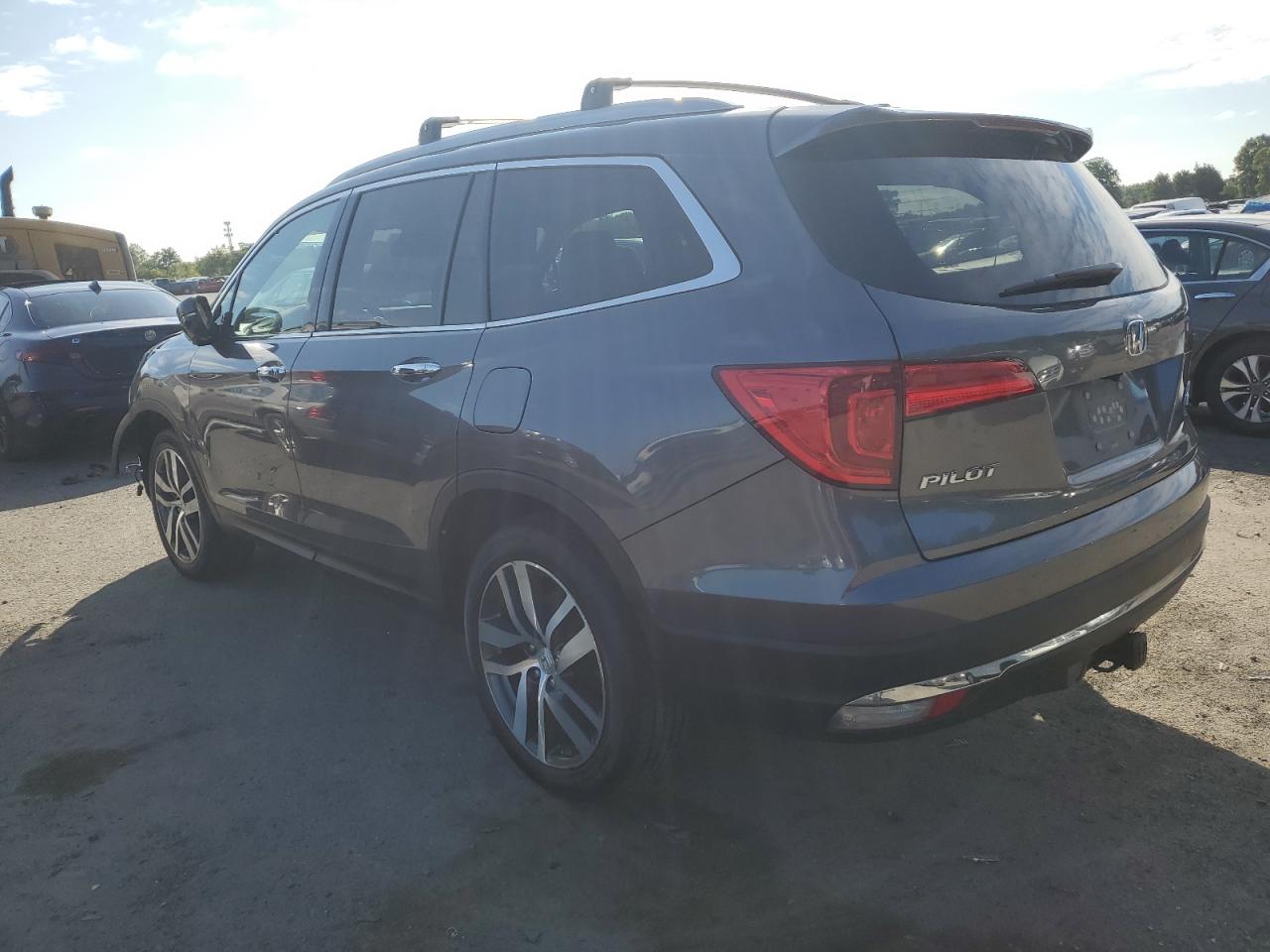 5FNYF6H08GB018931 2016 HONDA PILOT - Image 2