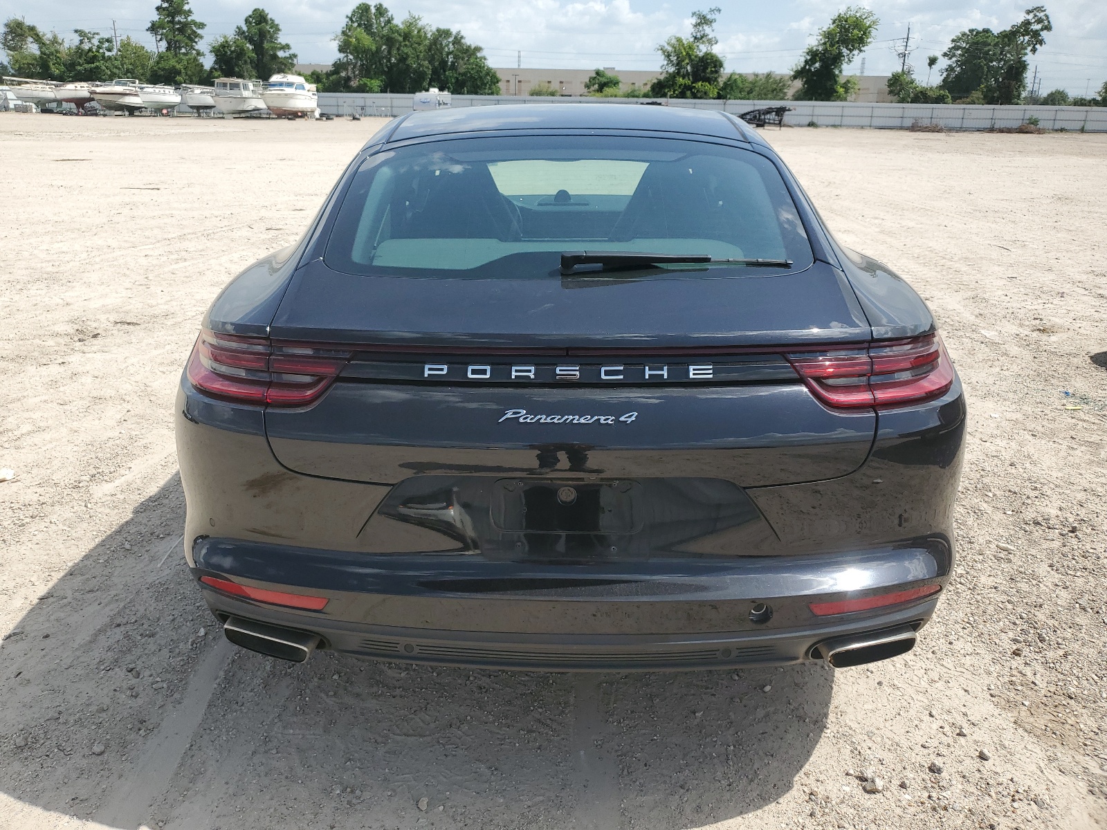 2018 Porsche Panamera 4 vin: WP0AA2A75JL114696