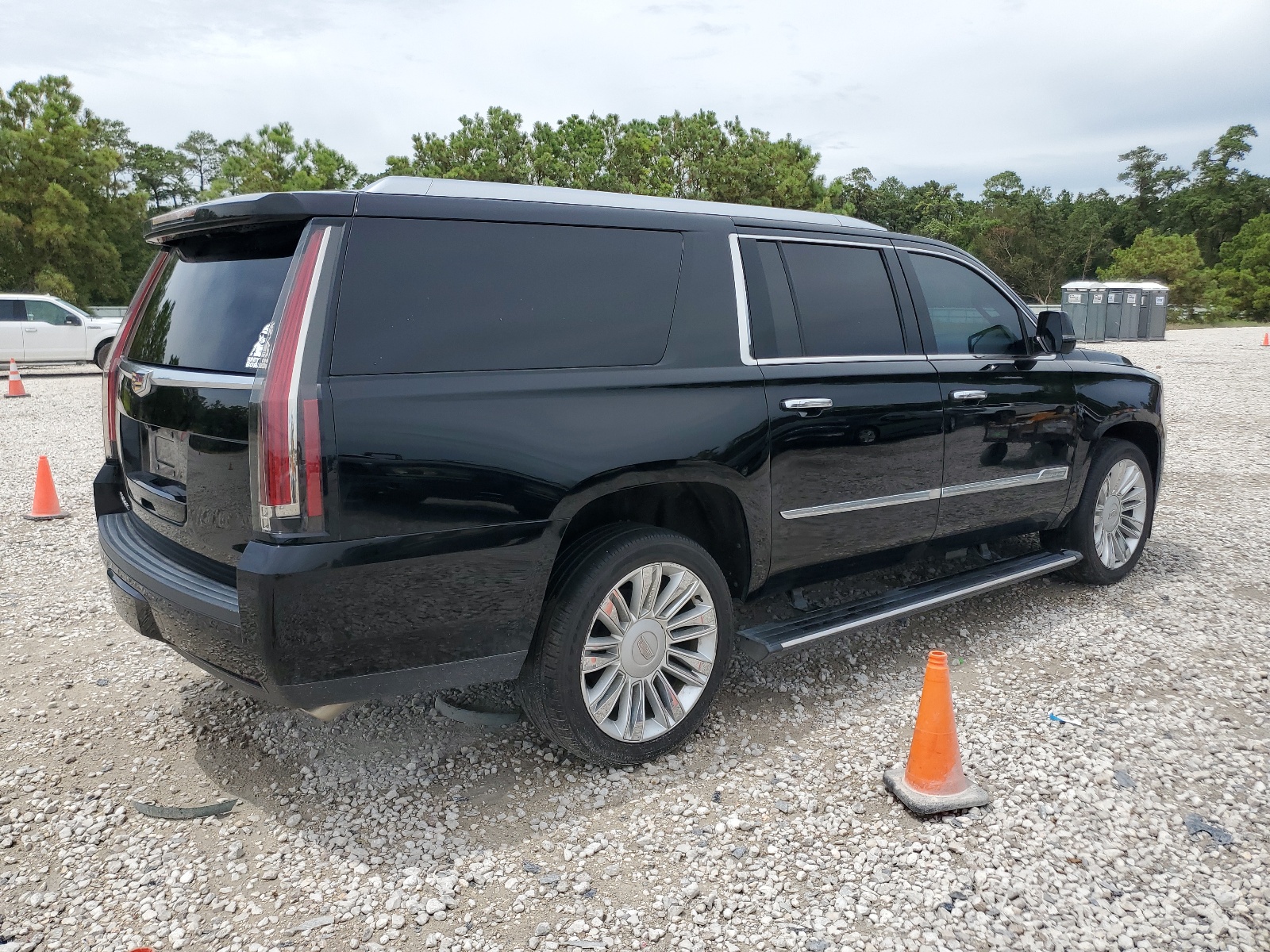 1GYS4KKJ3JR181777 2018 Cadillac Escalade Esv Platinum