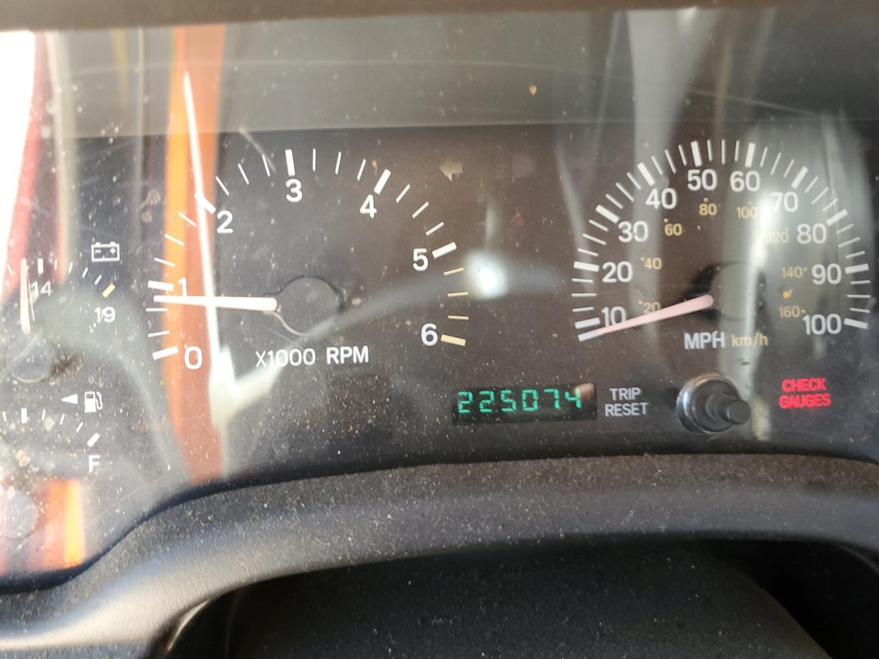 2000 Jeep Cherokee Sport VIN: 1J4FF48SXYL211636 Lot: 67034084