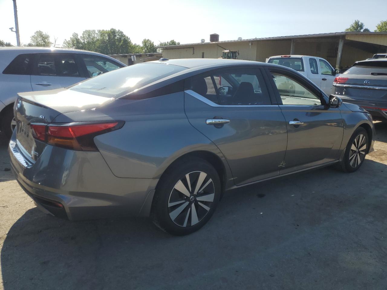 2021 Nissan Altima - Image 3
