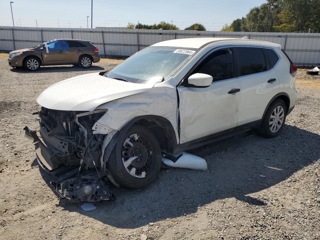 5N1AT2MT3JC787856 2018 NISSAN ROGUE - Image 1