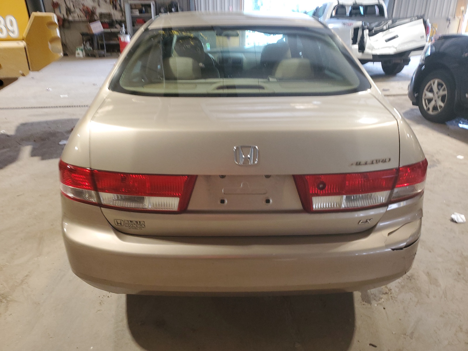 1HGCM56334A157992 2004 Honda Accord Lx