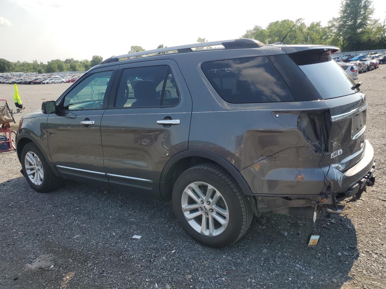 1FM5K8D80FGB06295 2016 FORD EXPLORER - Image 2