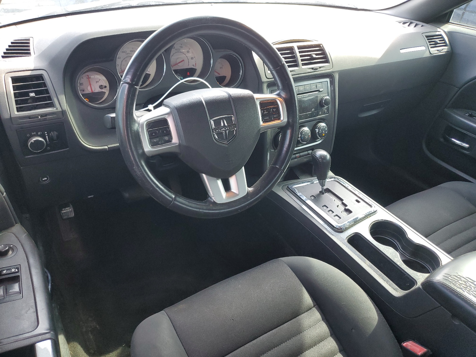 2C3CDYAG6CH268681 2012 Dodge Challenger Sxt