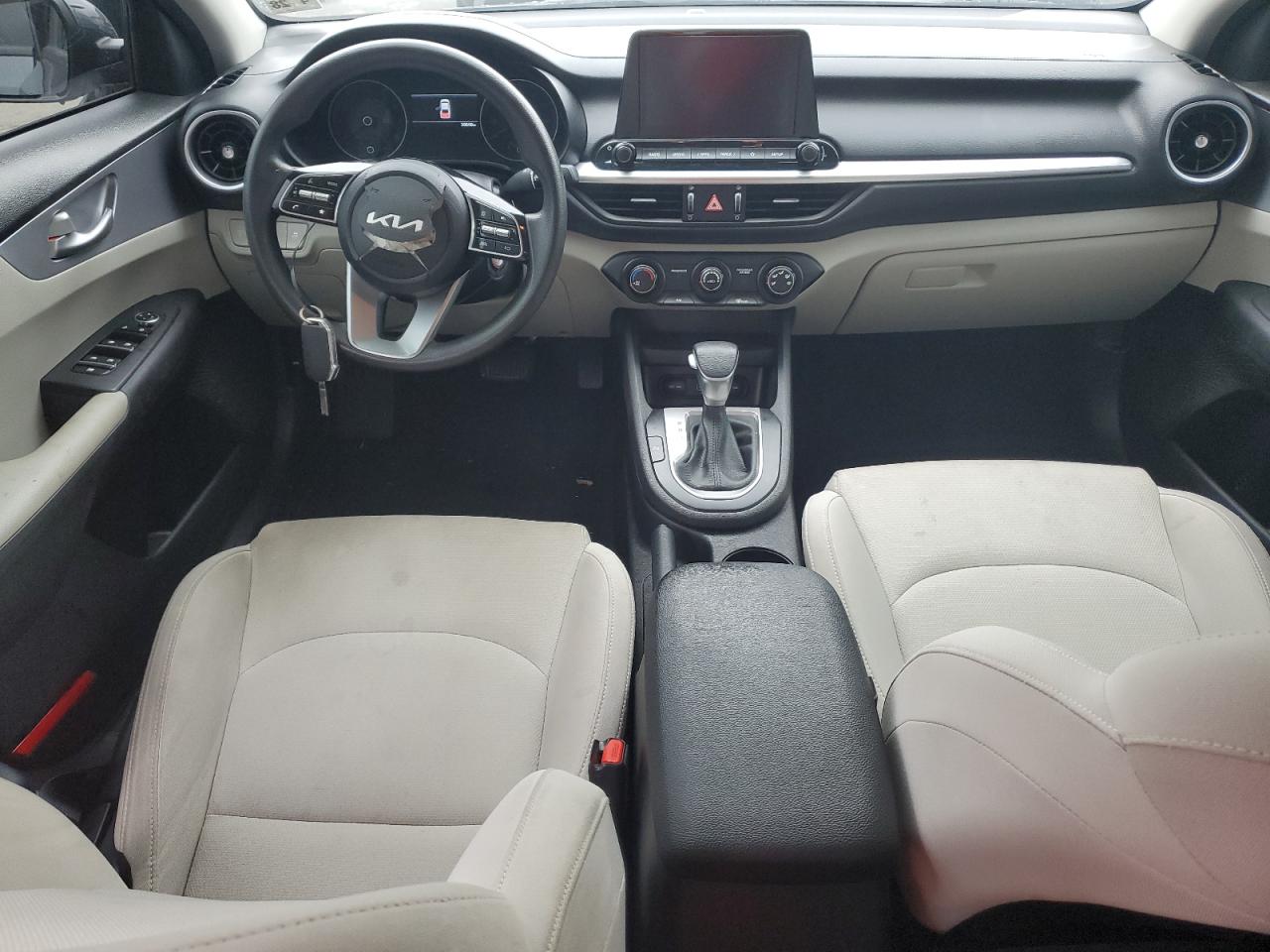 2023 Kia Forte - Image 8