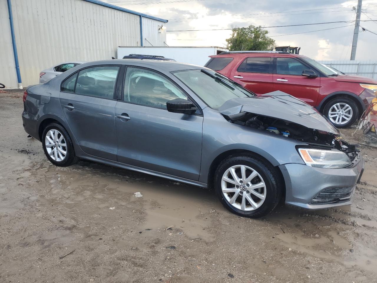 2015 Volkswagen Jetta - Image 4