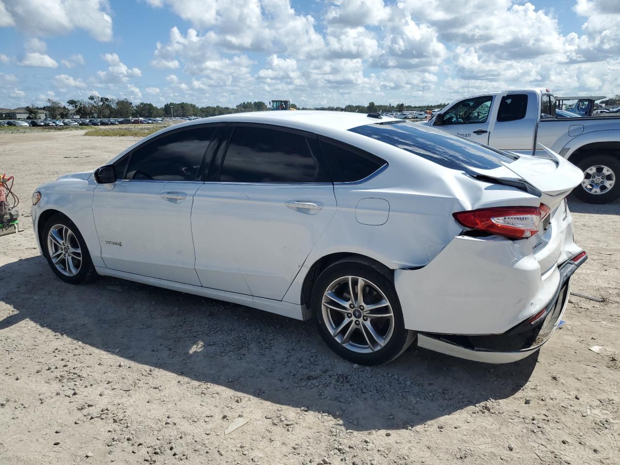 2016 Ford Fusion - Image 2