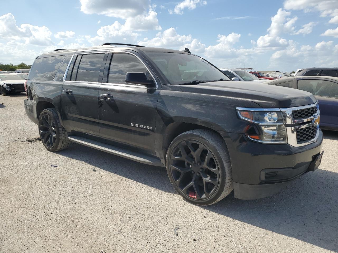 2016 Chevrolet Suburban - Image 4