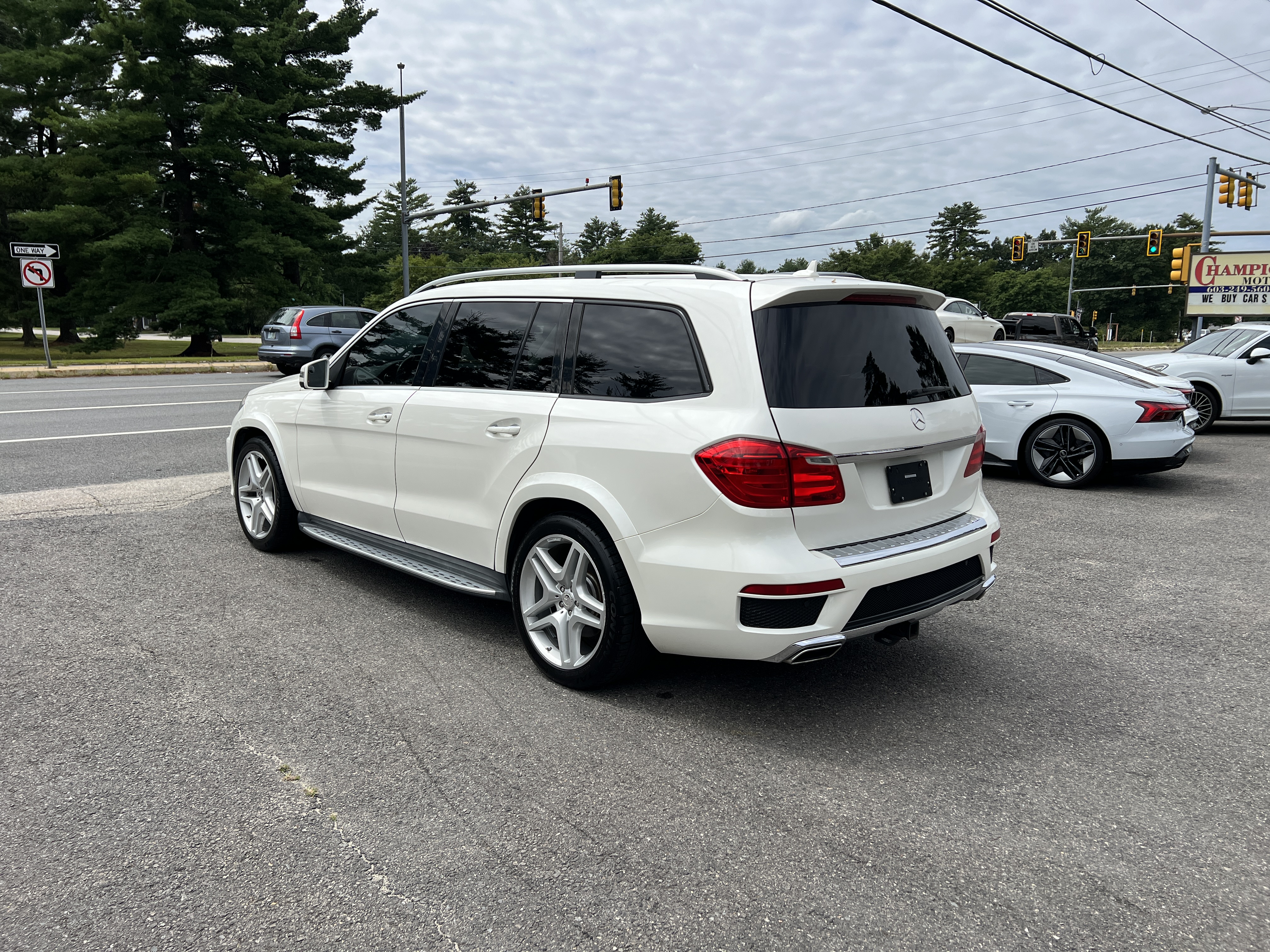 2015 Mercedes-Benz Gl 550 4Matic vin: 4JGDF7DE9FA592172