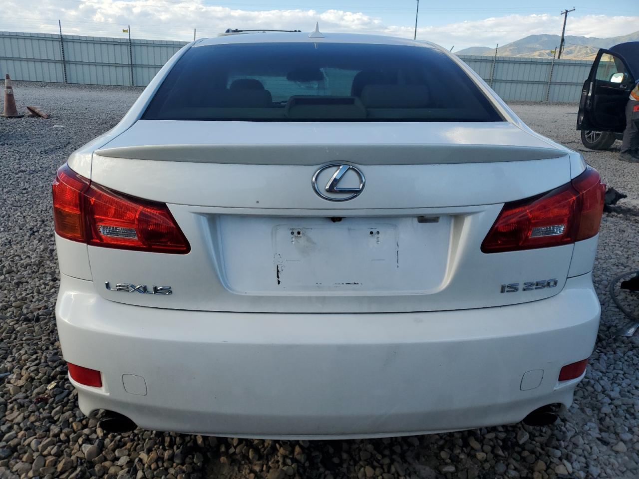 JTHBK262585084241 2008 Lexus Is 250