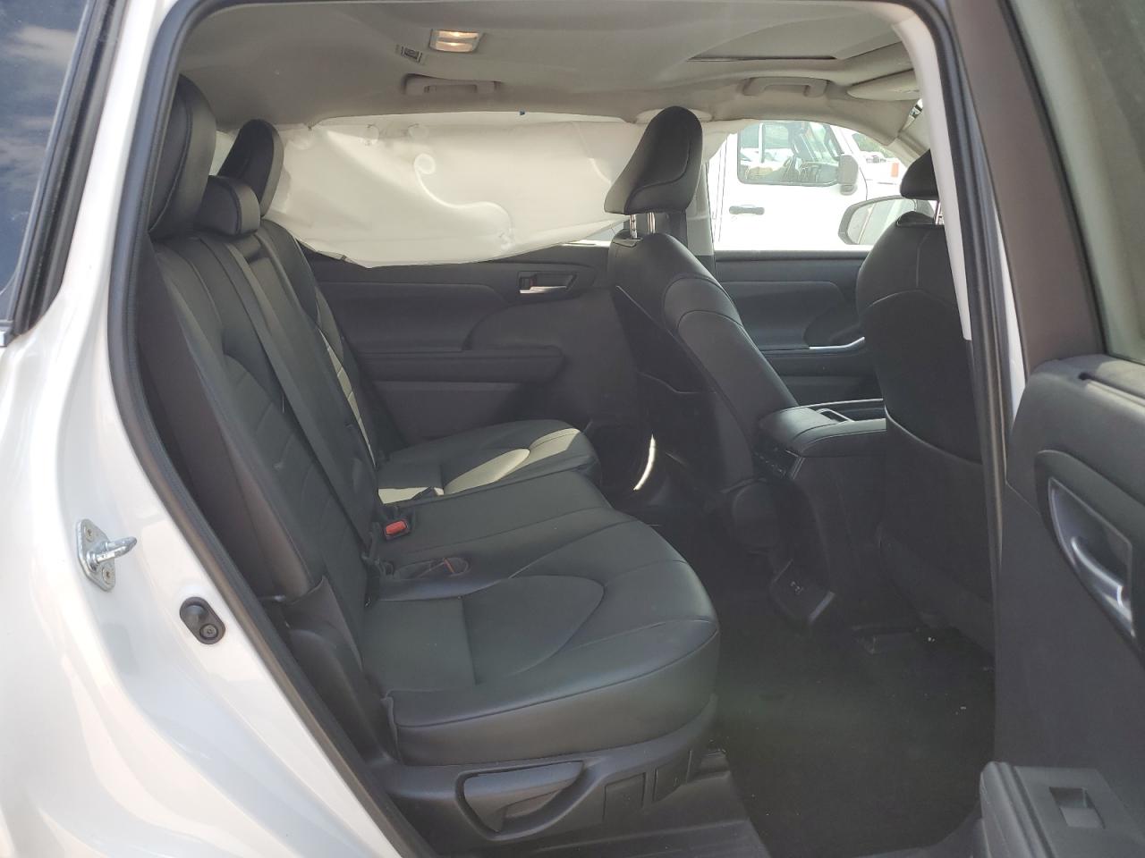 2021 Toyota Highlander Xle VIN: 5TDHZRBH3MS125366 Lot: 67915524