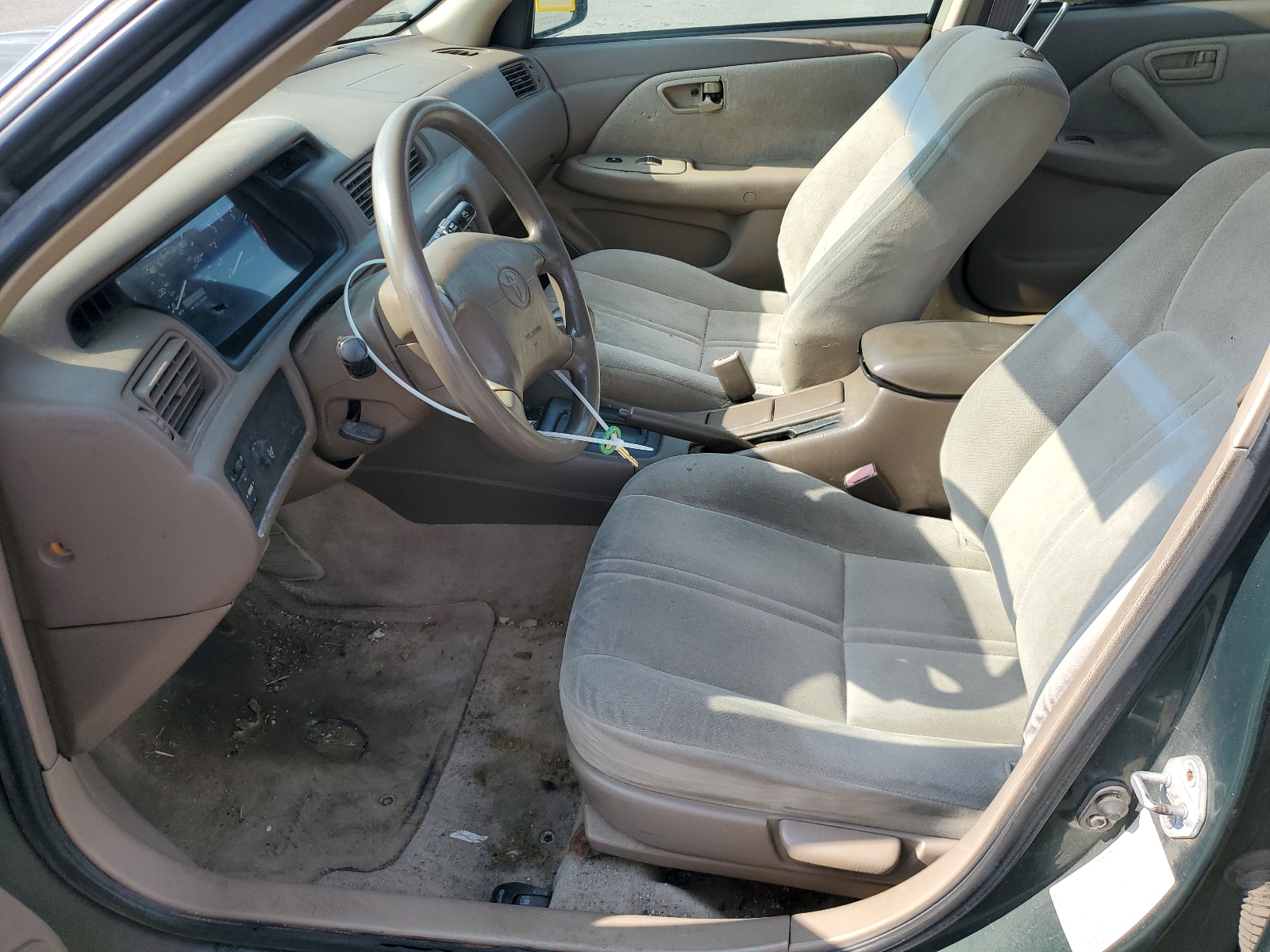 4T1BG22K6YU646819 2000 Toyota Camry Ce